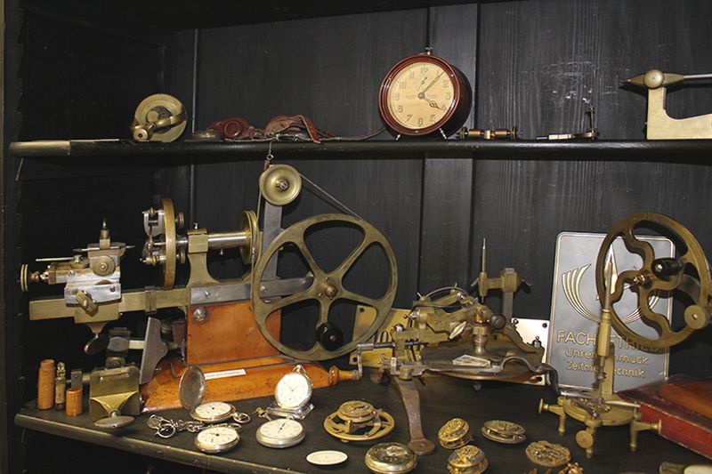 Alte Schätze Unruhen und Uhrmacher-Werkzeug